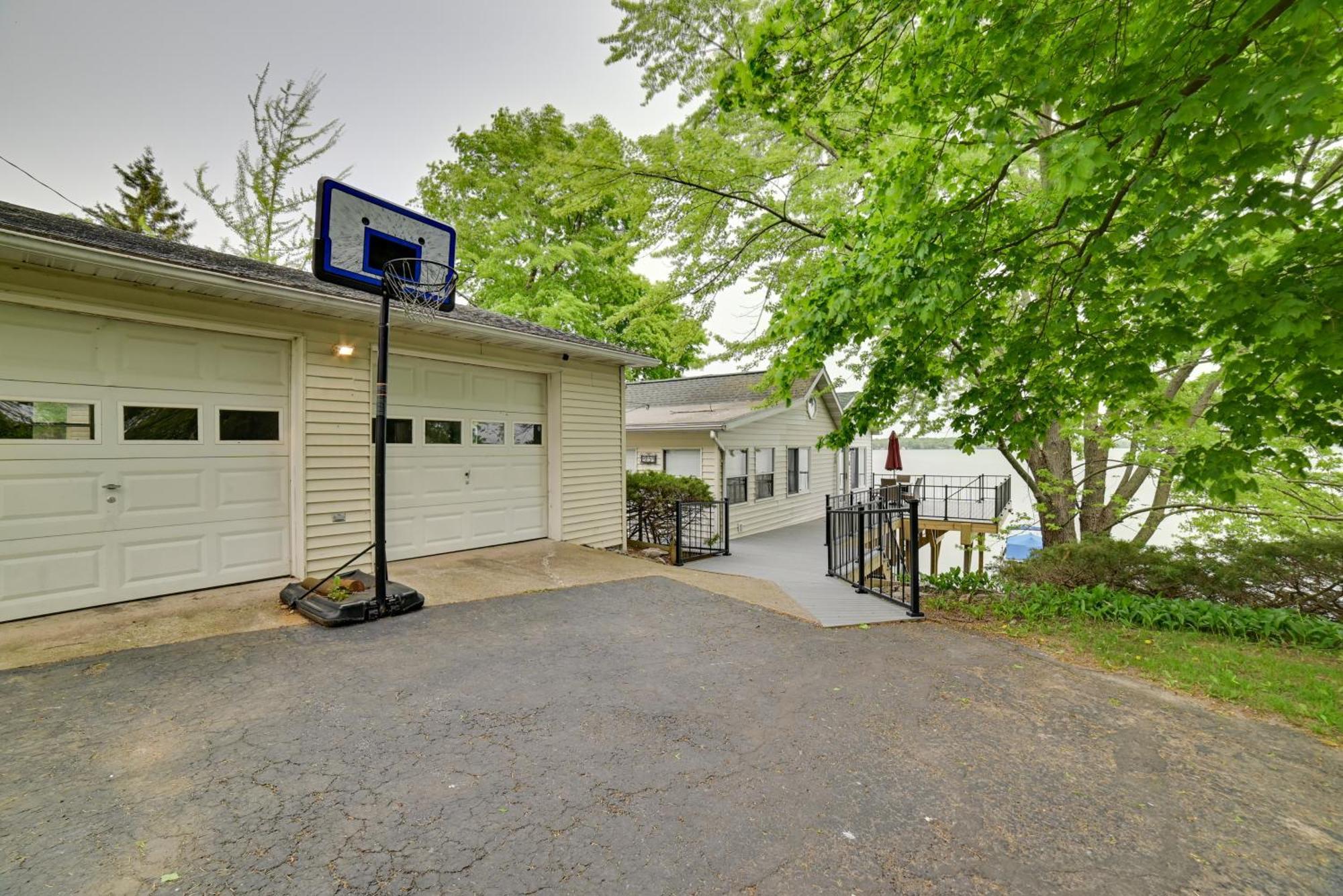 Cayuga Lake Retreat In Seneca Falls With Dock! Ngoại thất bức ảnh